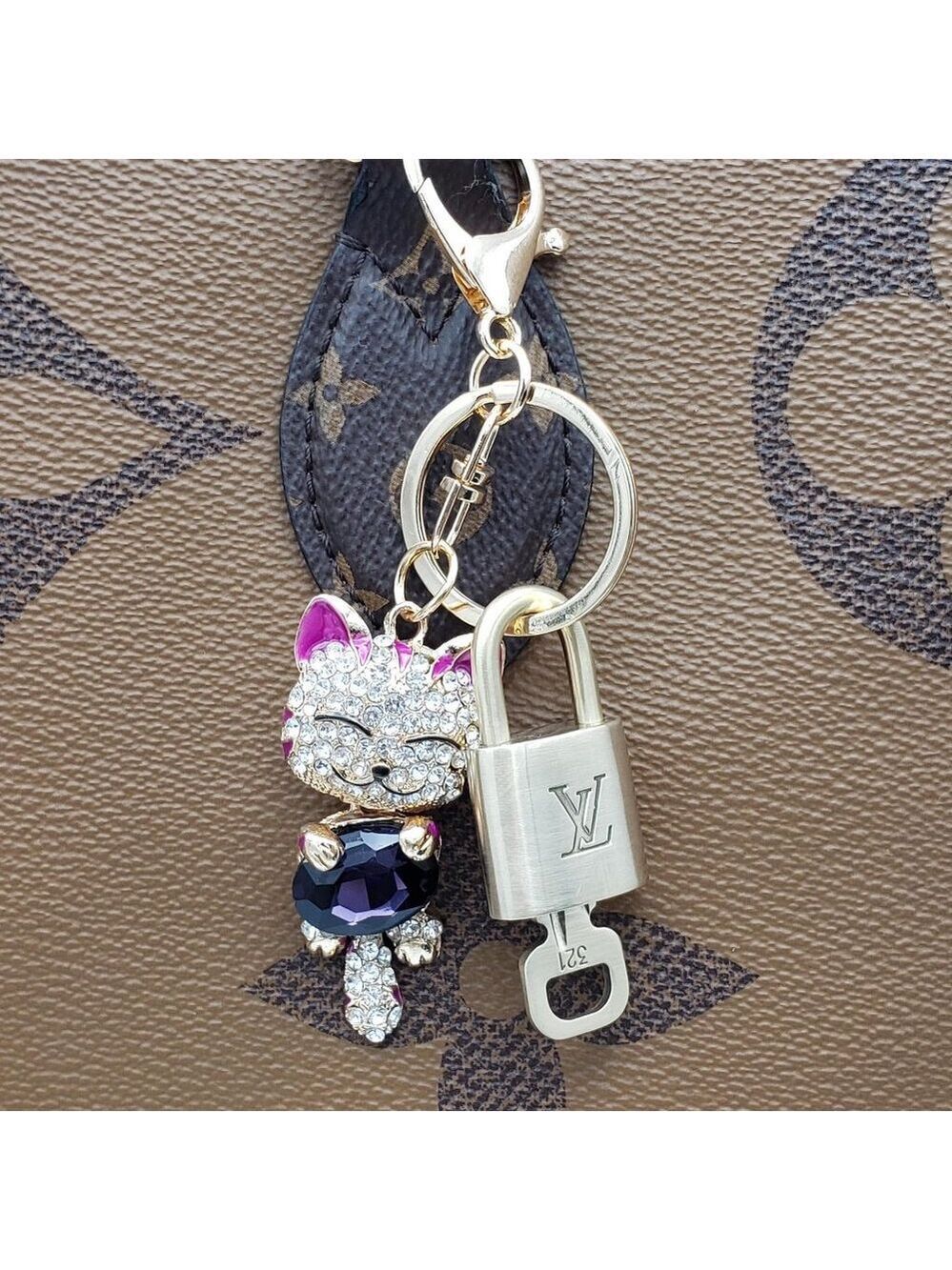 Authentic Louis Vuitton Lock & Key with Unbranded Cat Charm, Keychain - Picture 11 of 12